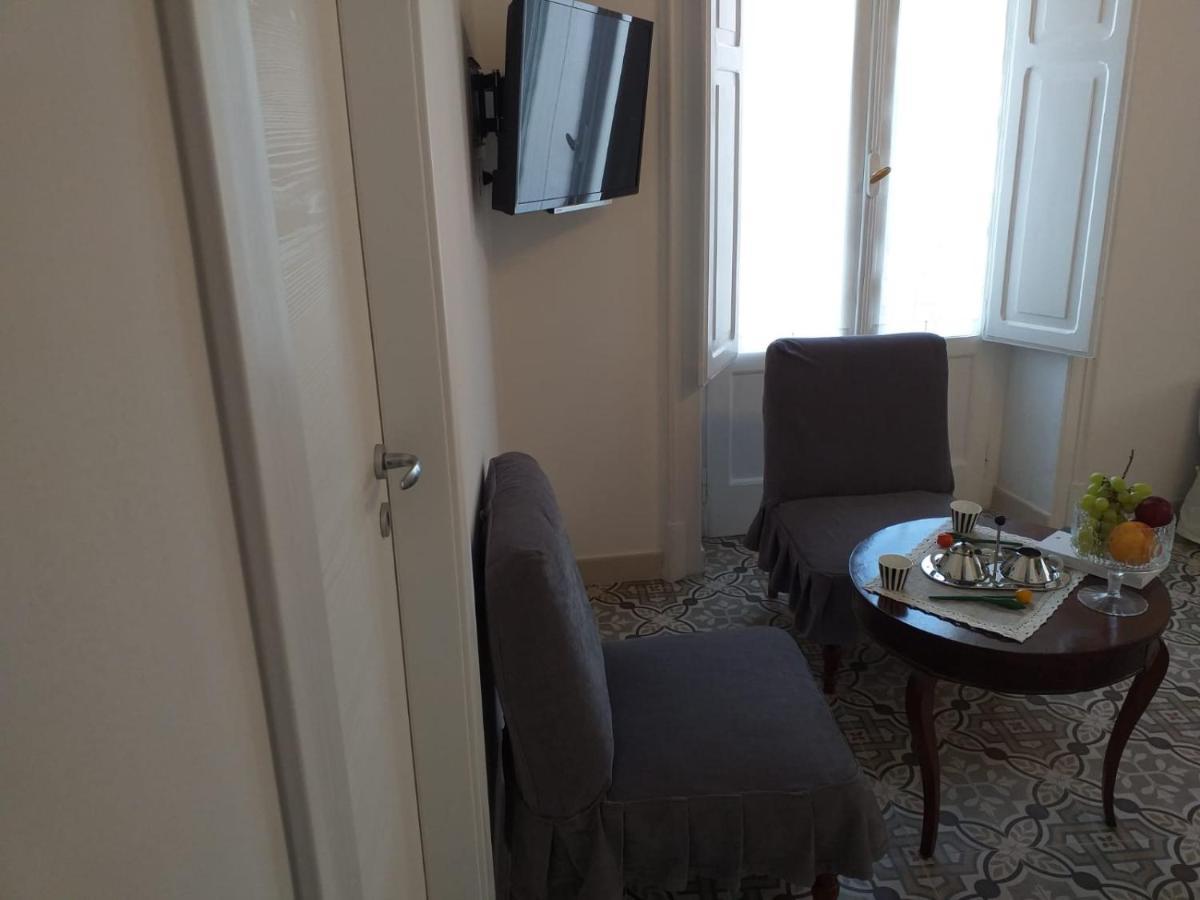 B&B Le Muse Кротоне Екстериор снимка
